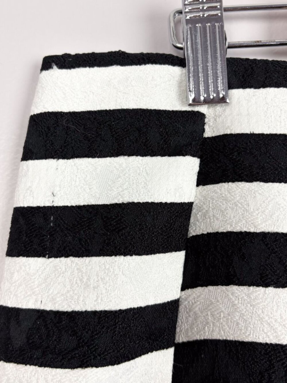 Ann Taylor Petite 2P Striped Pencil Skirt Black & White Classic Workwear - Picture 2 of 5